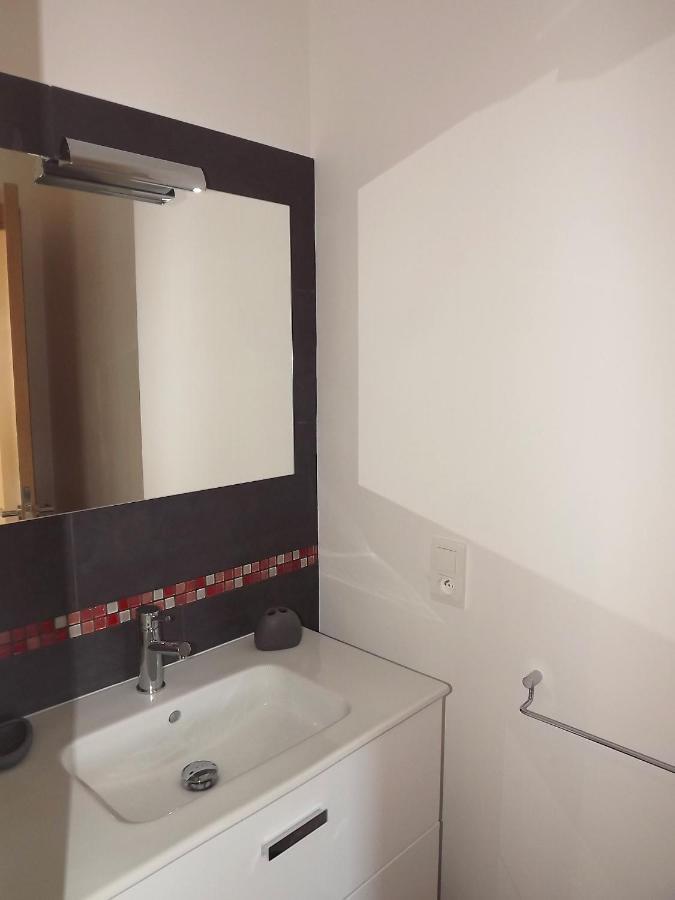 Résidence Costa Vermella, Vue Et Montagne Au Calme Appartement